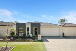 10 Leece Pl, Booragoon WA 6154, Australia