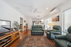 10 Leece Pl, Booragoon WA 6154, Australia