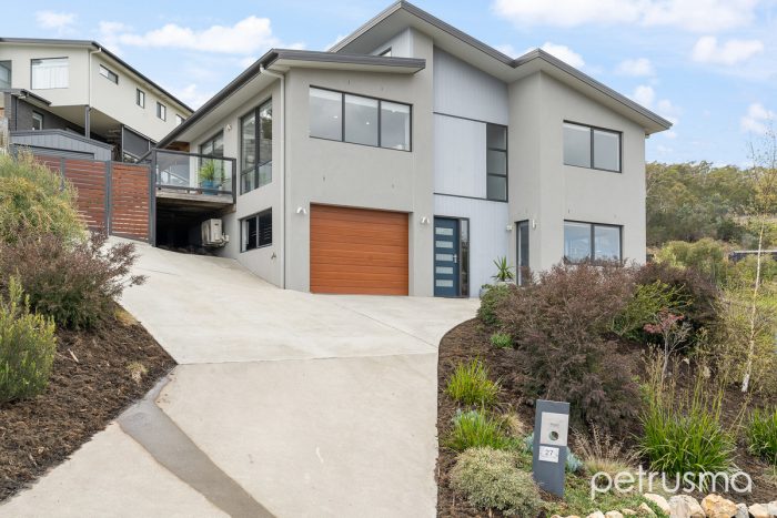 27 Vienne Dr, Howrah TAS 7018, Australia