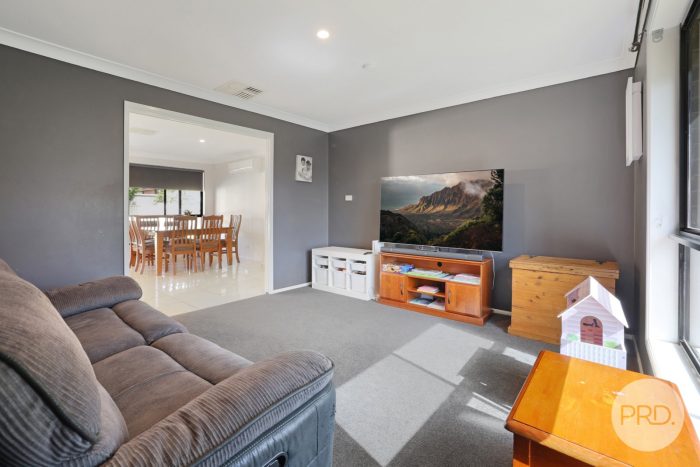 22 Warburton Dr, Westdale NSW 2340, Australia