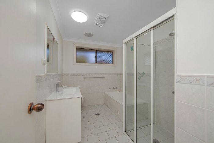 Unit 4/13 Watanobbi Rd, Watanobbi NSW 2259, Australia