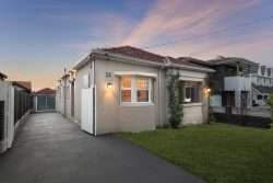 22 Westfield St, Earlwood NSW 2206, Australia