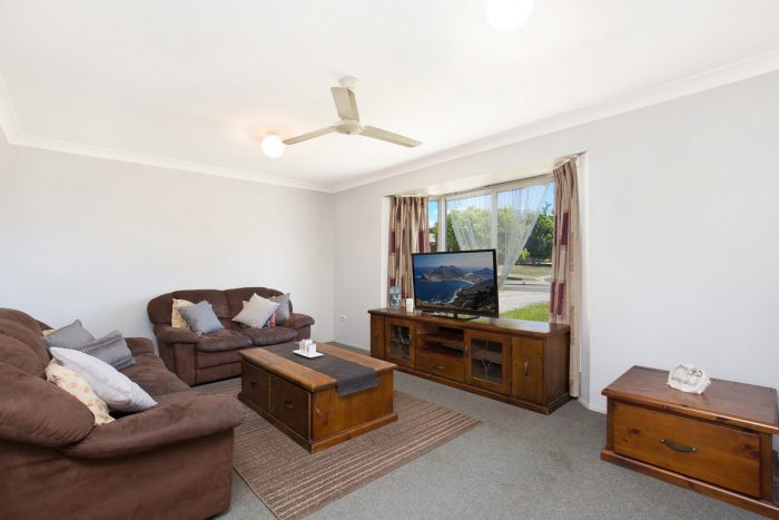 32 Wilkinson Dr, Crestmead QLD 4132, Australia