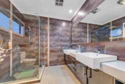 32 Wisteria Ave, Craigieburn VIC 3064, Australia