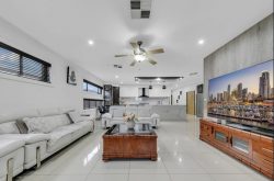 32 Wisteria Ave, Craigieburn VIC 3064, Australia