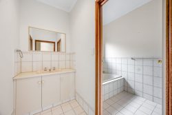 13A Ridgefield Ave, Paradise SA 5075, Australia