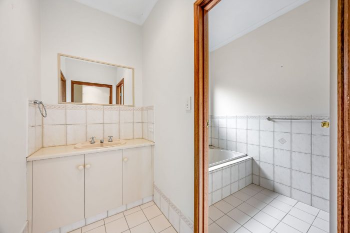 13A Ridgefield Ave, Paradise SA 5075, Australia