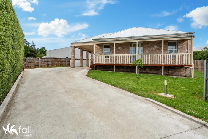 Unit 4/3 Agnes St, Ranelagh TAS 7109, Australia