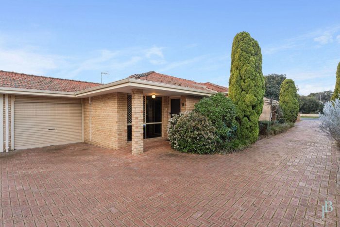 Unit 2/127 Robert St, Como WA 6152, Australia