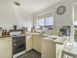 390 Argyle Dr, Kingston TAS 7050, Australia