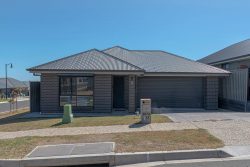 1 Avens Court, Seaford Heights SA 5169, Australia