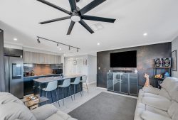 1 Avens Court, Seaford Heights SA 5169, Australia