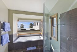 5 Austral Ave, Avoca Beach NSW 2251, Australia