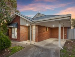 16 Avocet St, Seaford Rise SA 5169, Australia