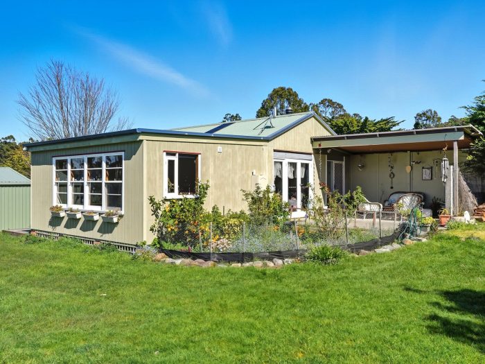 8 Beach Rd, Middleton TAS 7163, Australia