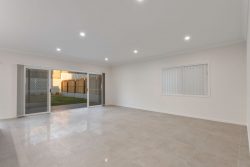 109 Belvedere Dr, Spring Mountain QLD 4300, Australia