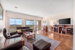 3 Blackwood Pl, Jerrabomberra NSW 2619, Australia