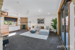 9 Bland Ct, Rokeby TAS 7019, Australia