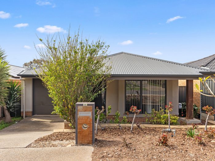 46 Booth Ave, Morphett Vale SA 5162, Australia