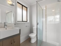 46 Booth Ave, Morphett Vale SA 5162, Australia