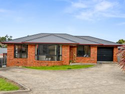 Unit 2/142 Branscombe Rd, Claremont TAS 7011, Australia