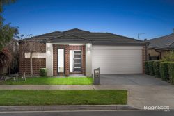 3 Highfield Dr, Mickleham VIC 3064, Australia
