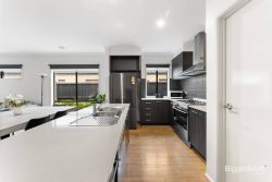 3 Highfield Dr, Mickleham VIC 3064, Australia