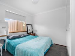 32 Burkett Dr, Hannans WA 6430, Australia