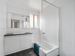 32 Burkett Dr, Hannans WA 6430, Australia