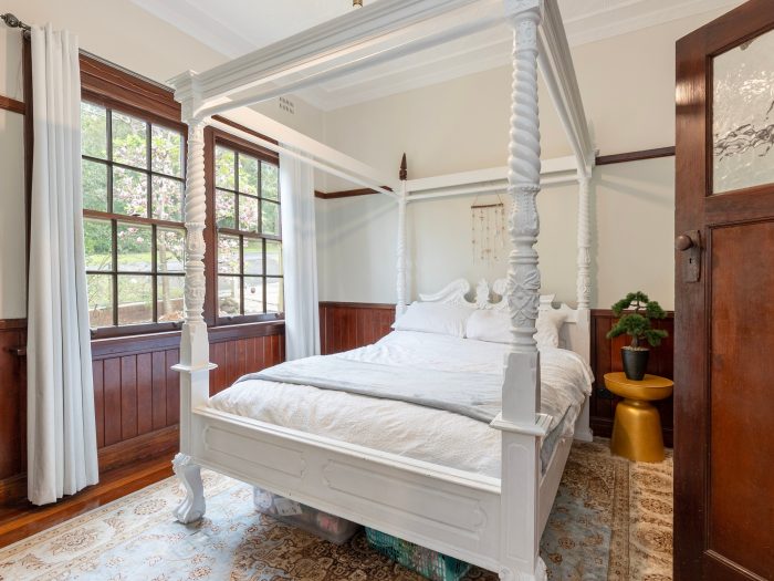 77 Cathcart St, Girards Hill NSW 2480, Australia