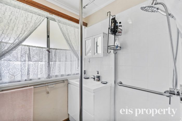 40 Chandos Dr, Berriedale TAS 7011, Australia
