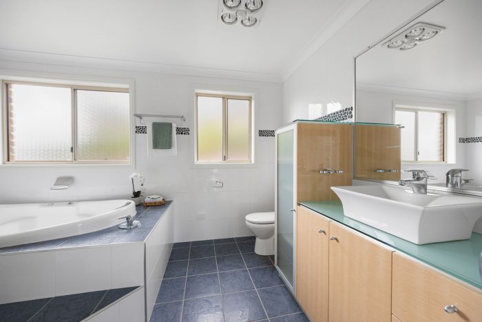 11 Constance Rd, Jerrabomberra NSW 2619, Australia