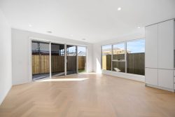 3 Parkdale St, Greenvale VIC 3059, Australia