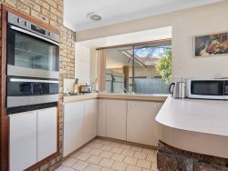 10 Cotter Pl, Hannans WA 6430, Australia