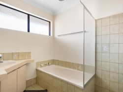 10 Cotter Pl, Hannans WA 6430, Australia