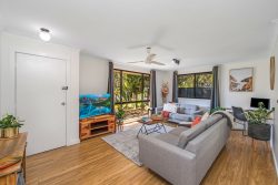 2 Cowan St, Watanobbi NSW 2259, Australia