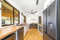 2 Cowan St, Watanobbi NSW 2259, Australia