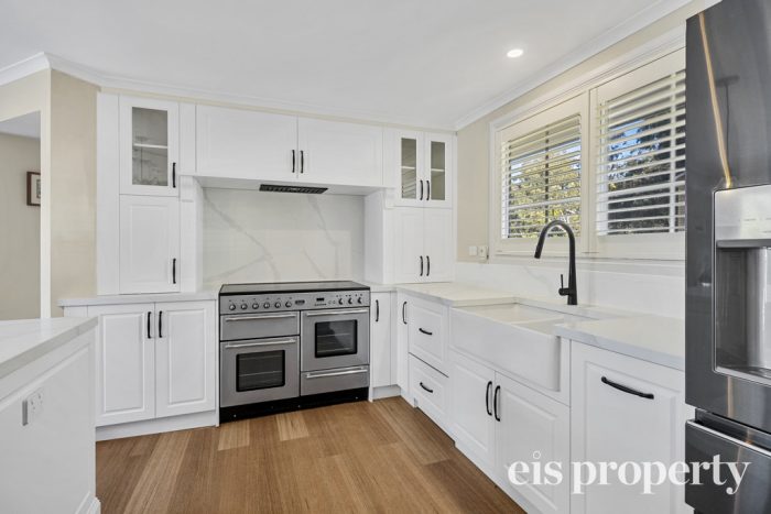 52 Delta Ave, Taroona TAS 7053, Australia