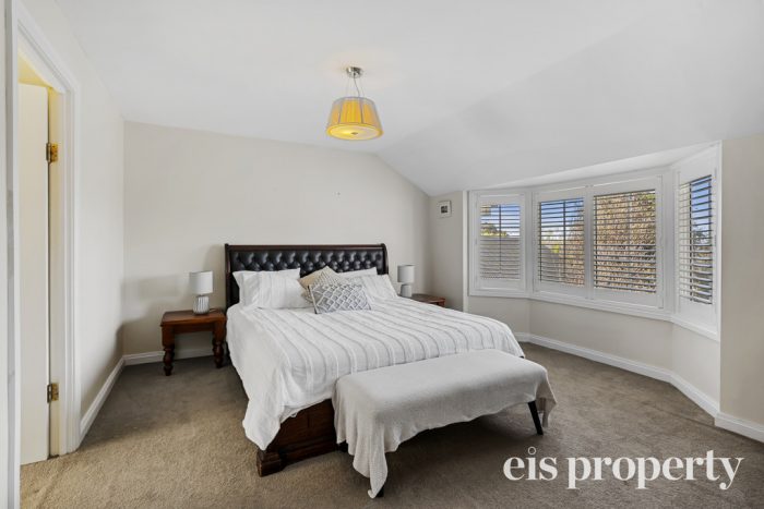 52 Delta Ave, Taroona TAS 7053, Australia