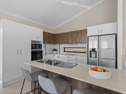 6 Highview Dr, Craignish QLD 4655, Australia