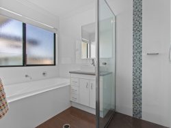 6 Highview Dr, Craignish QLD 4655, Australia