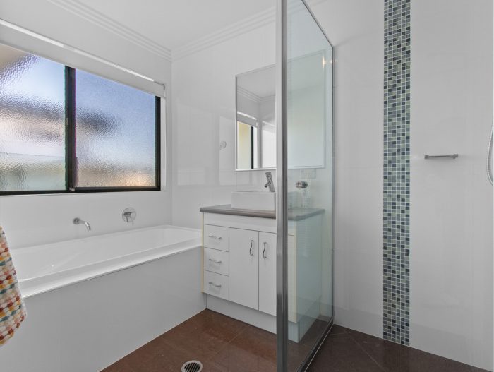 6 Highview Dr, Craignish QLD 4655, Australia