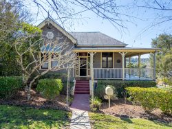 16 Elton St, Girards Hill NSW 2480, Australia