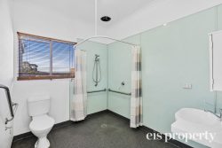 43 Emmaline Ct, Rokeby TAS 7019, Australia