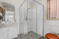 46 Eucalyptus Ave, Noarlunga Centre SA 5168, Australia