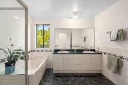 26 Ferrier Ct, Rowville VIC 3178, Australia