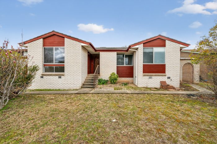 13 Fimister Cct, Kambah ACT 2902, Australia