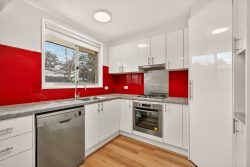 13 Fimister Cct, Kambah ACT 2902, Australia