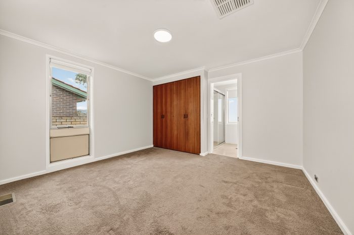 13 Fimister Cct, Kambah ACT 2902, Australia