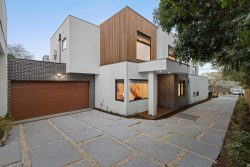 Unit 2/13 Hartwood St, Kew East VIC 3102, Australia